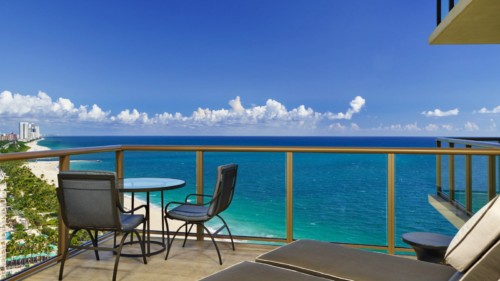 https://suiteness.imgix.net/destinations/miami/the-st-regis-bal-harbour-resort/suites/royal-oceanfront-suites/st-regis-royal-oceanfrnt-balcony.jpg?w=96px&h=64px&crop=edges&auto=compress,format