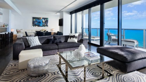 https://suiteness.imgix.net/destinations/miami/w-south-beach/suites/e-wow-suite/w-south-beach-ewow-suite.jpg?w=96px&h=64px&crop=edges&auto=compress,format